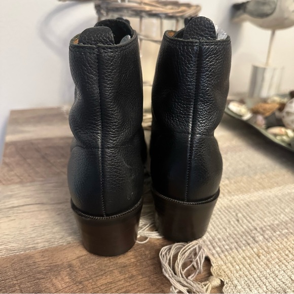 Unisa Black leather women’s lace up ankle boots, size 8 1/2 made in Brazil - Picture 14 of 15